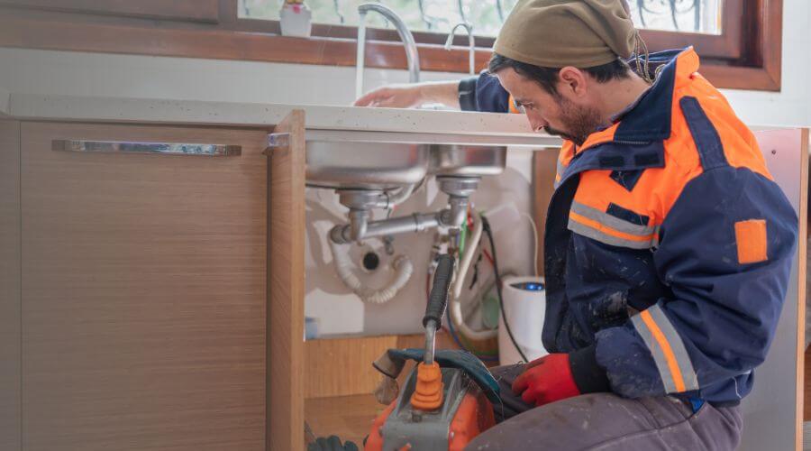 Expert burst pipe repair services in Idalou, TX